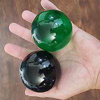 Acrylic contact juggling balls